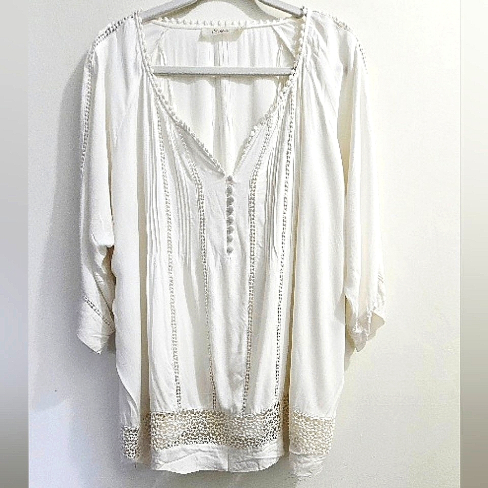 Solitaire Pure White Peasant Blouse w/Crochet Details Size 3X - Picture 11 of 11